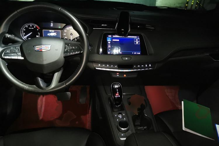 Used Cadillac XT4 2022 28T Two-Wheel Drive Fashion Edition Center Console