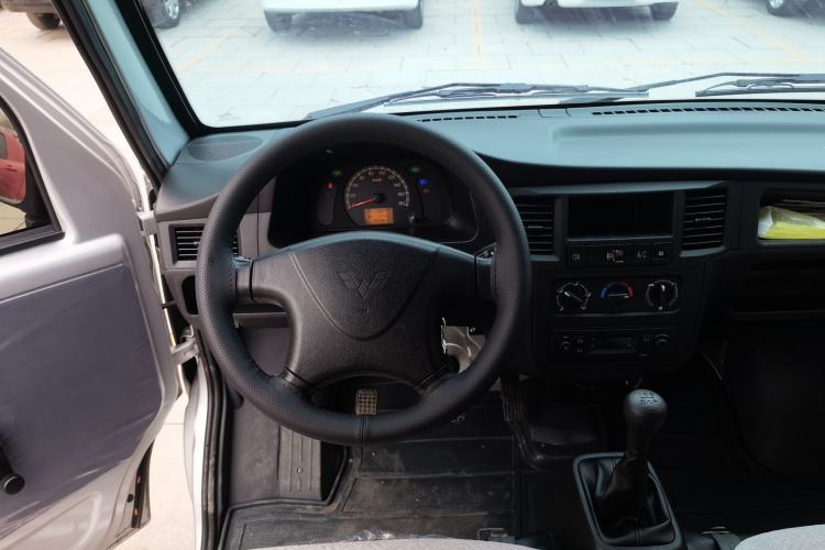 Used Wuling Zhiguang 2023 1.5L Practical Version 5/7 Seats