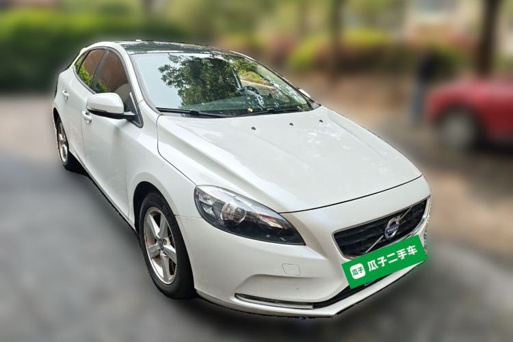 Used Volvo V40 2016 T3 Zhiyi Edition