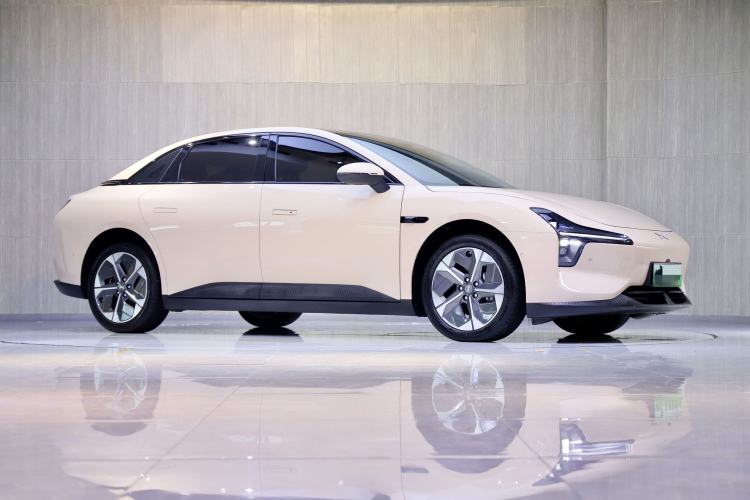 Used XPeng MONA M03 2024 620 with Ultra-Long Range
