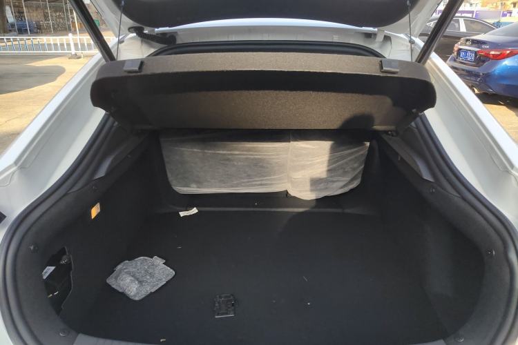 Used CHANGAN UNI-V iDD 2023 Zhidian iDD 1.5T 113km Smart & Fun Version (Rapid Edition) Trunk