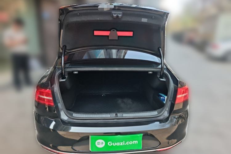 Used Volkswagen Magotan 2018 330TSI DSG Luxury Model Trunk