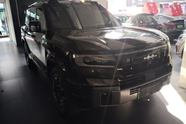 Used Formula Leopard 8 2025 Smart & Brave Flagship Edition 6 Seats Front Right 45 Deg