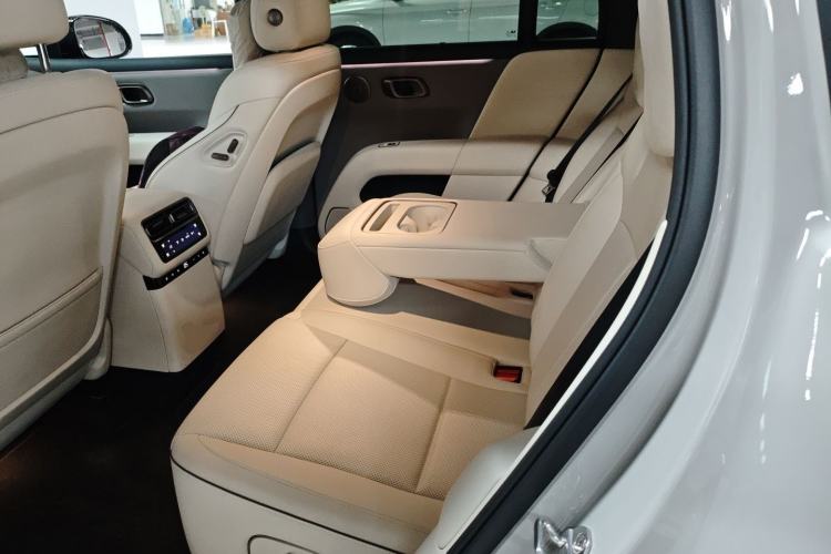 Used Li Auto i6 2025 Model Two-Wheel-Drive Standard Type