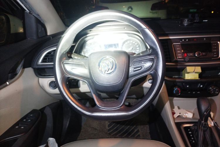 Used Buick GT 2017 15N Automatic Elite Version Steering Wheel
