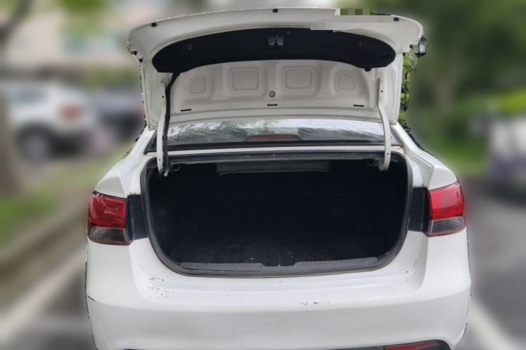 Used Kia Forte 2014 1.6L MT GL Trunk