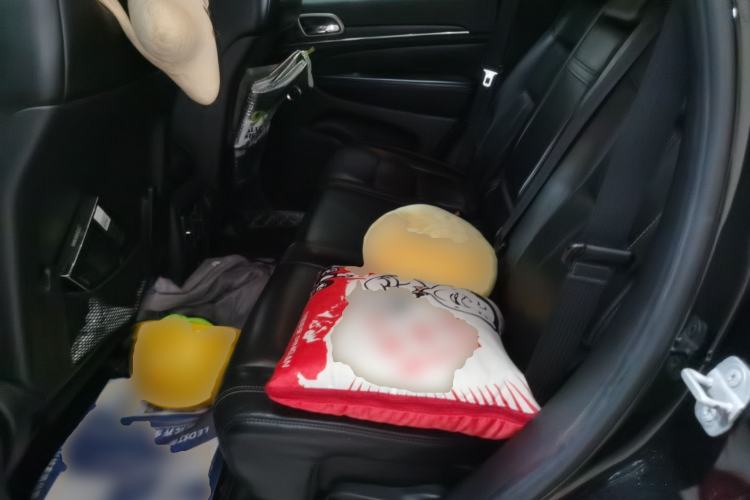 Used Jeep Grand Cherokee 2014 3.0TD Diesel Comfort Navigation Version Left Rear Seat