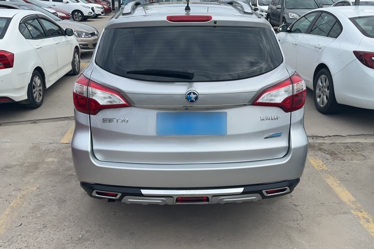 Used Venucia T70 2015 2.0L CVT Smart Edition
