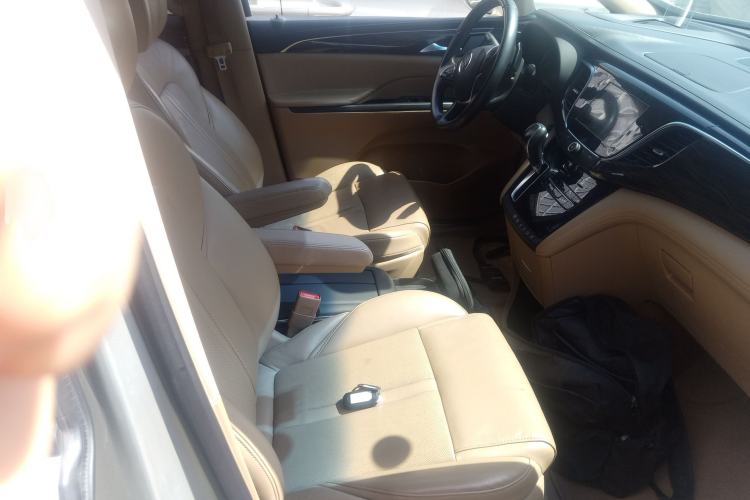 Used Buick GL8 2018 ES 28T Flagship Model China VI Standard