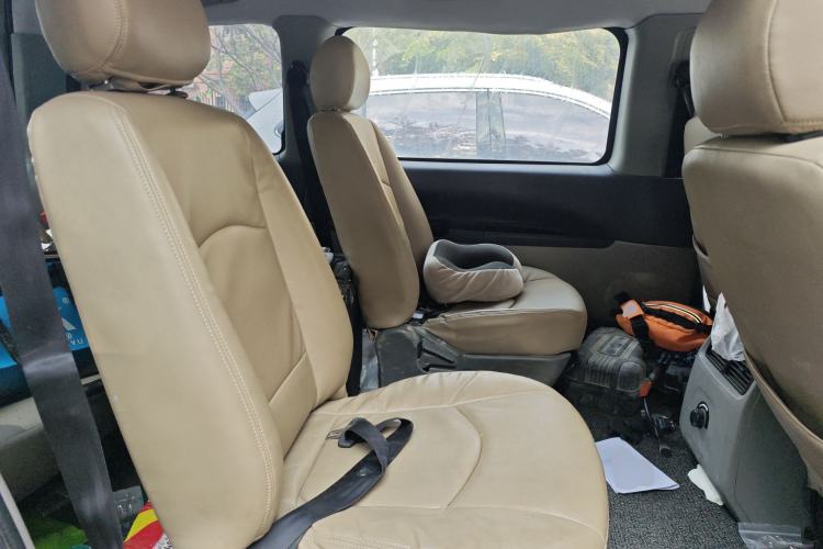 Used FORTHING Lingzhi 2013 M3 1.6L 7-Seater Luxury Model
