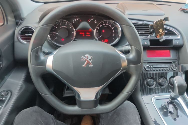 Used Peugeot 3008 2015 2.0L Automatic Classic Edition