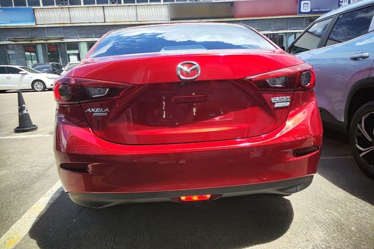 Used Mazda 3 Axela 2016 Sedan 1.5L Automatic Luxury Model
