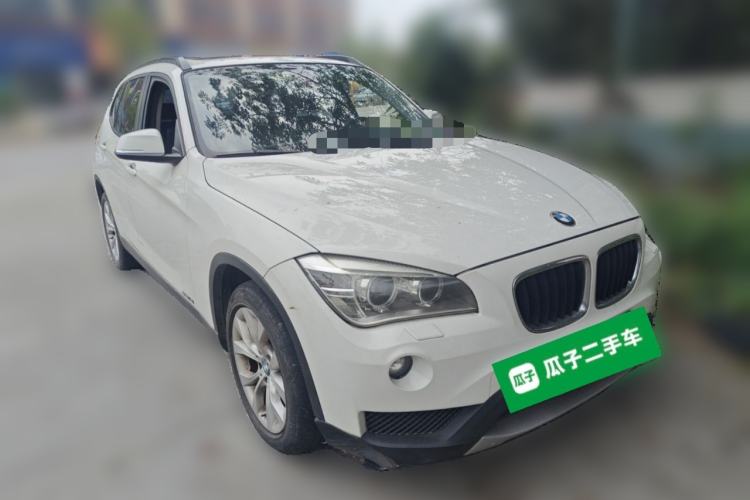 Used BMW X1 2010 sDrive18i Luxury Model Front Right 45 Deg