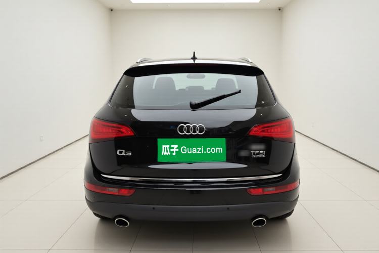 Used Audi Q5 2017 Plus 40 TFSI Technology Model Exterior 4