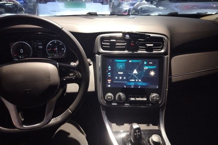 Used Lynk & Co 01 EM-P 2018 1.5T PHEV Jing Guo V Center Console
