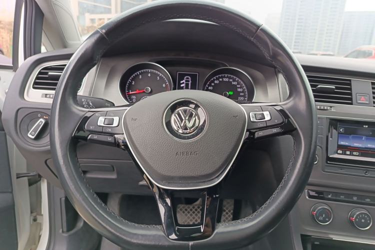 Used Volkswagen Golf 2016 230TSI Automatic Luxury Version Steering Wheel