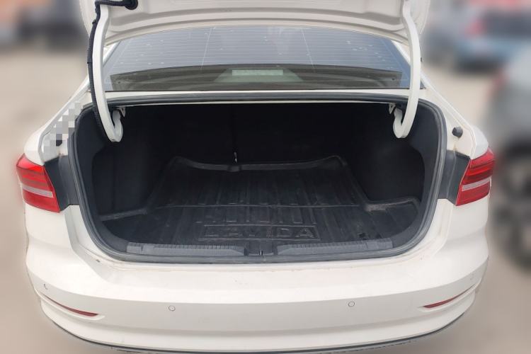 Used Volkswagen Lavida 2019 280TSI DSG Comfort Edition China VI standard Trunk