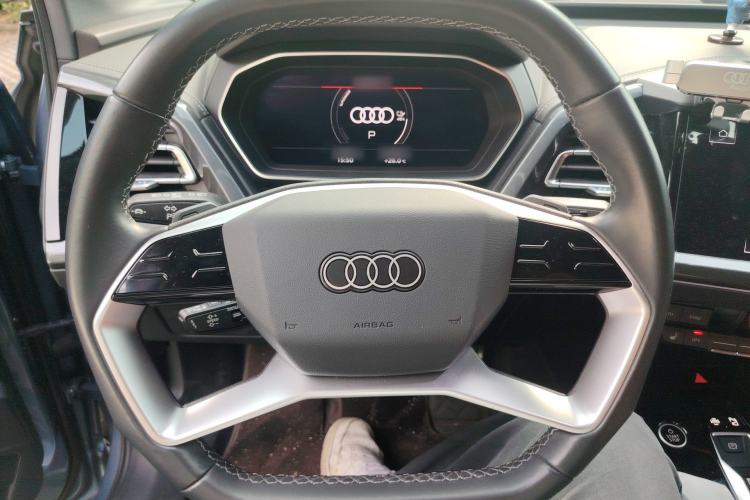Used Audi Q4 e-tron 2023 40 e-tron Boundary Edition Steering Wheel