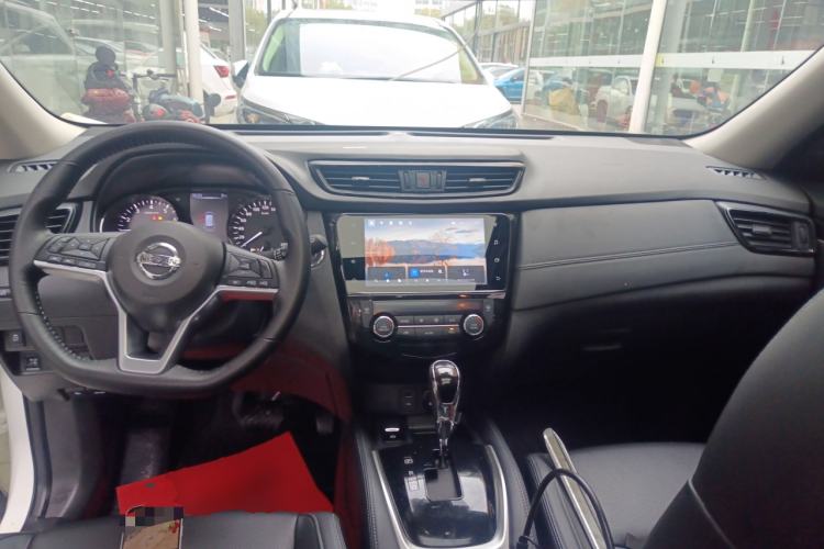 Used Nissan X-Trail 2023 Classic 2.0L Two-Wheel Drive Smart Connect Premium Edition