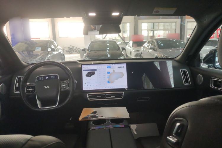 Used Li Auto L8 2023 Pro Model Center Console
