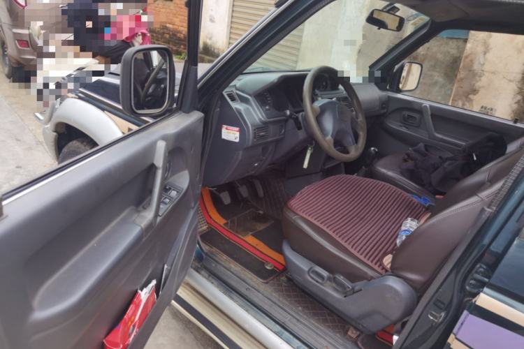 Used Leopaard 6481 2009 2.2L Manual Two-Wheel Drive
