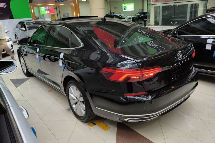 Used Volkswagen Passat 2020 330TSI Elite Edition China VI
