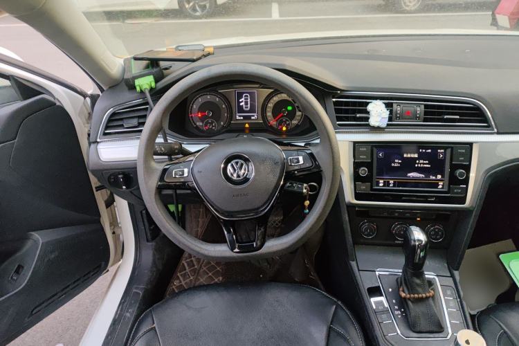 Used Volkswagen Lamando 2019 230TSI DSG Fashion Edition China VI
