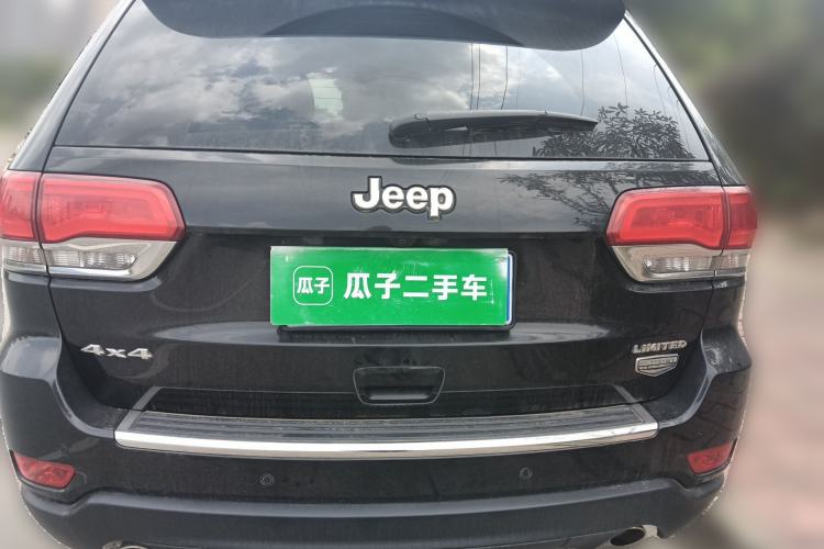 Used Jeep Grand Cherokee 2014 3.0L Comfort Navigation Edition Rear