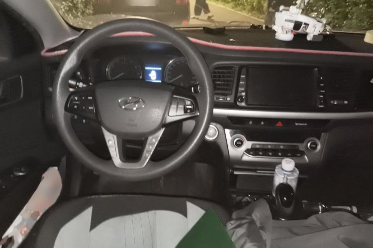Used Hyundai Mistra 2017 1.8L Automatic Smart GLS China V Standard Center Console