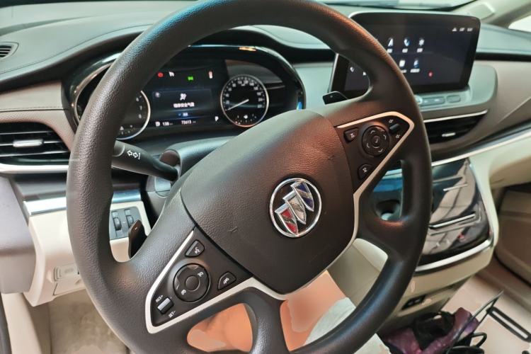 Used Buick GL8 2023 Land Executive Class Smart Enjoyment Model Steering Wheel