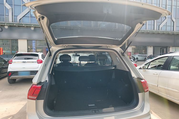 Used Volkswagen Tiguan L 2018 330TSI Automatic Two-Wheel Drive Comfort Edition
