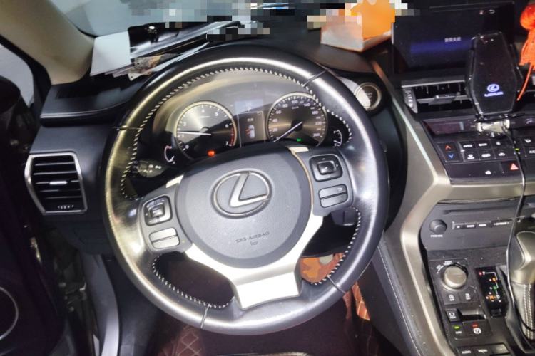 Used Lexus NX 2015 200 Front-Wheel Drive X-Trail SE Edition Steering Wheel