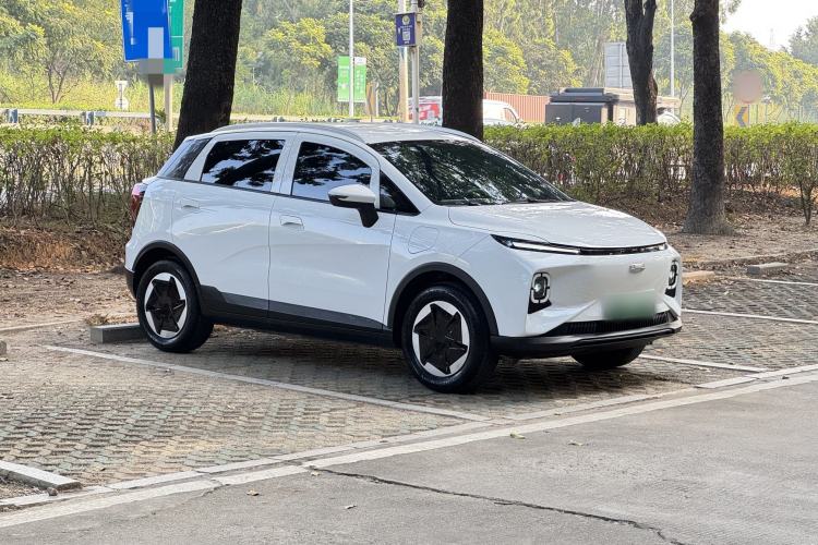 Used Geometry E Firefly 2024 301km Flowing Light Exterior 6