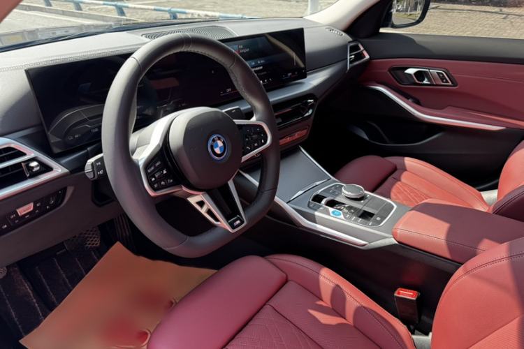 Used BMW i3 2025 eDrive 35 L
