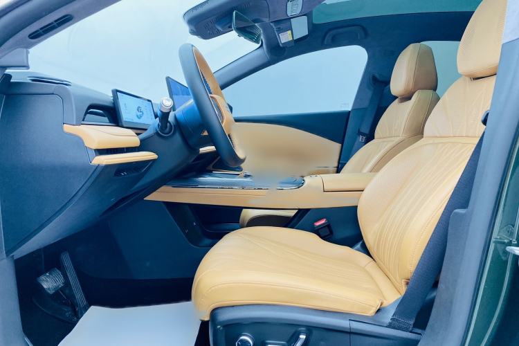 Used Geely Galaxy 8 2025 130km EM-P Starship Edition
