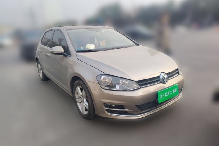 Used Volkswagen Golf 2015 1.6L Automatic Comfort Model Front Right 45 Deg