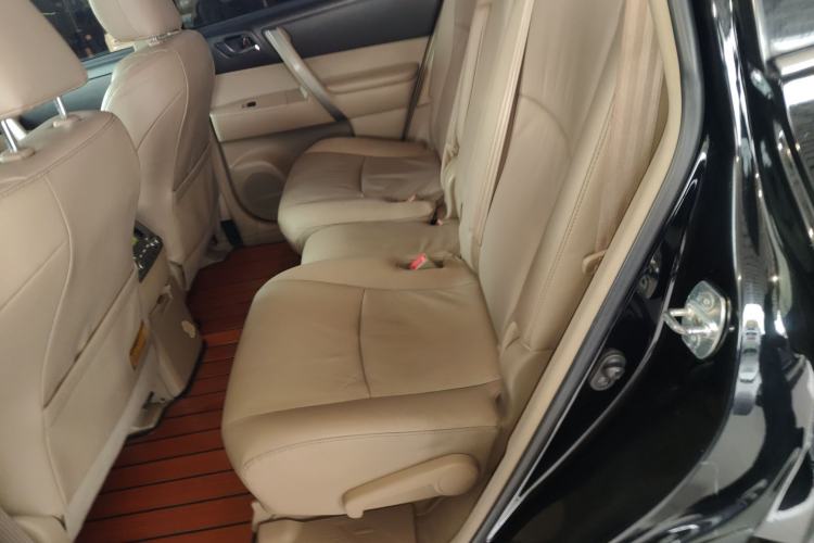 Used Toyota Highlander 2012 2.7L Two-Wheel Drive 7-Seater Luxury Edition