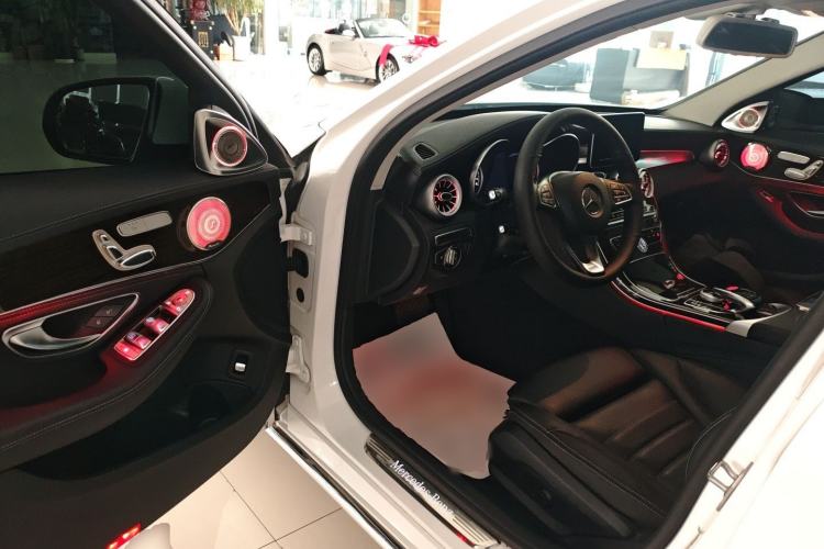 Used Mercedes-Benz C-Class 2016 C 200 L Driver Seat