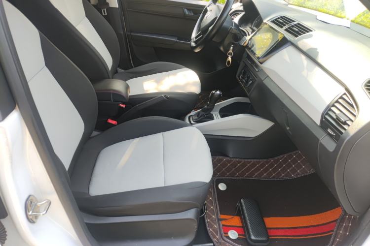 Used Skoda Fabia 2017 1.4L Automatic Car Enjoy Edition
