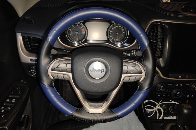 Used Jeep Cherokee 2017 2.0L Superior Edition