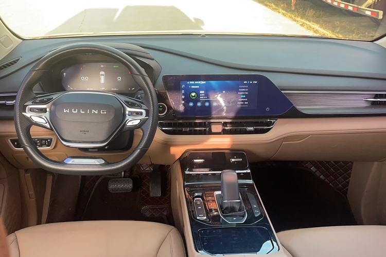 Used Wuling Victory 2023 2.0L DHT Luxury Edition