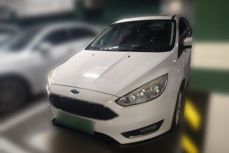 Used Ford Focus 2015 Hatchback 1.6L Manual Fashion Edition Guazi used car, China used car export, Used car for sale, Used cars, Cheapest cars for sale