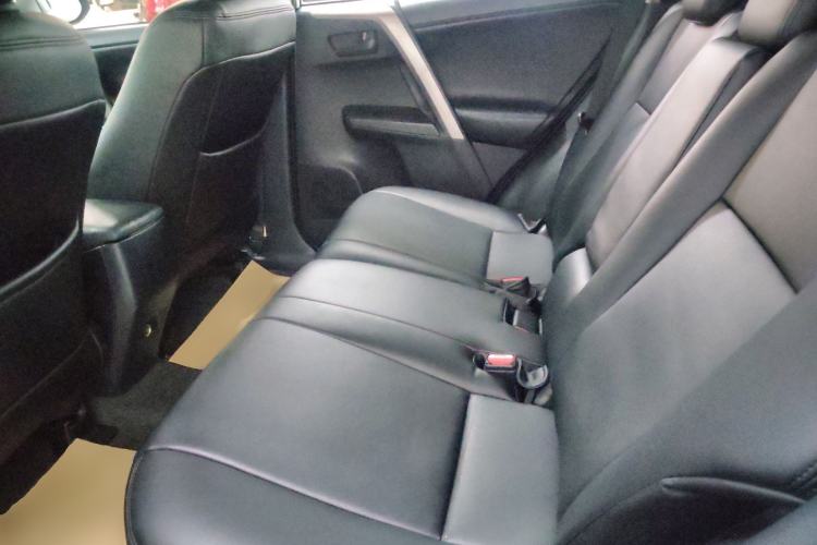 Used Toyota RAV4 2016 2.0L CVT Two-Wheel Drive Fashion Edition China V Standard