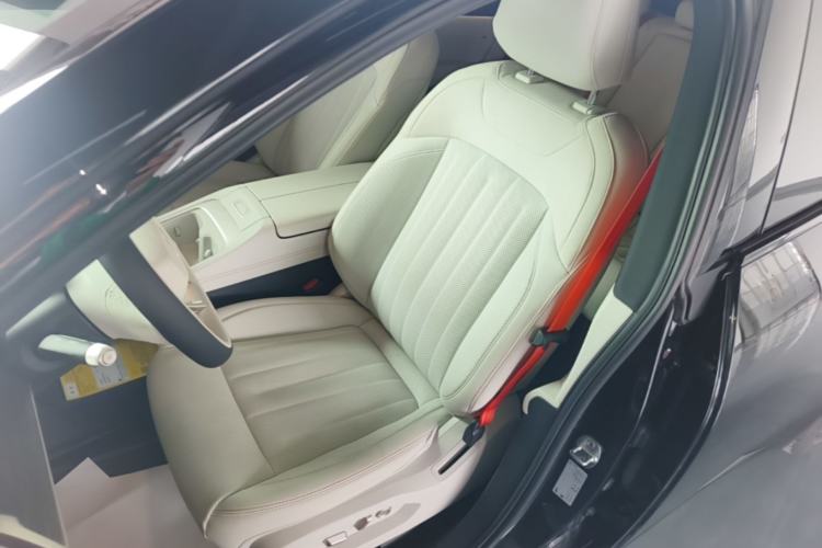 Used ONVO L60 2024 60 kWh Rear-Drive Version