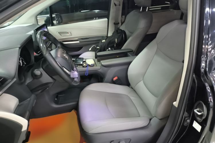 Used Toyota Granvia 2024 2.5L Hybrid Comfort Edition