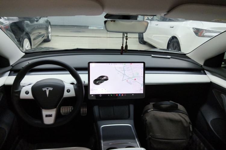 Used Tesla Model 3 2021 Performance High-Performance All-Wheel-Drive Version 3D6 Center Console