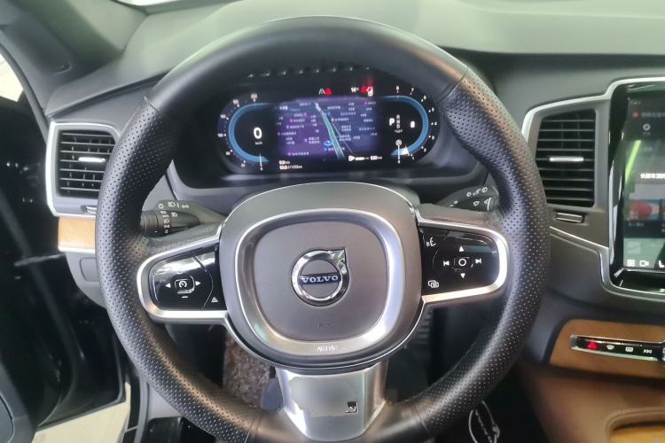 Used Volvo XC90 2024 B5 SmartDrive Luxury Edition 5 Seats Steering Wheel