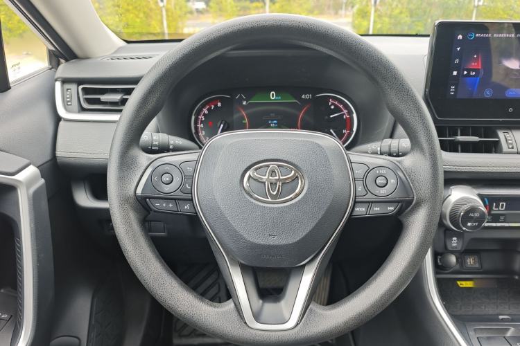 Used Toyota RAV4 2023 2.0L CVT Two-Wheel Drive Fashion Edition