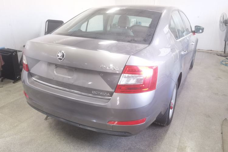 Used Skoda Octavia 2015 1.6L Manual Yijun Edition
