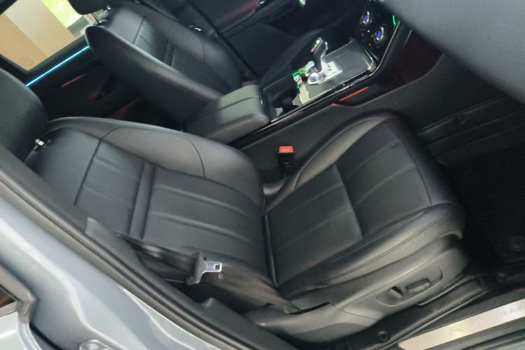 Used Land Rover Range Evoque 2020 249 PS R-DYNAMIC S Sport Edition Right Front Seat